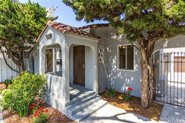 Property Photo:  2040 Cedar Avenue  CA 90806 