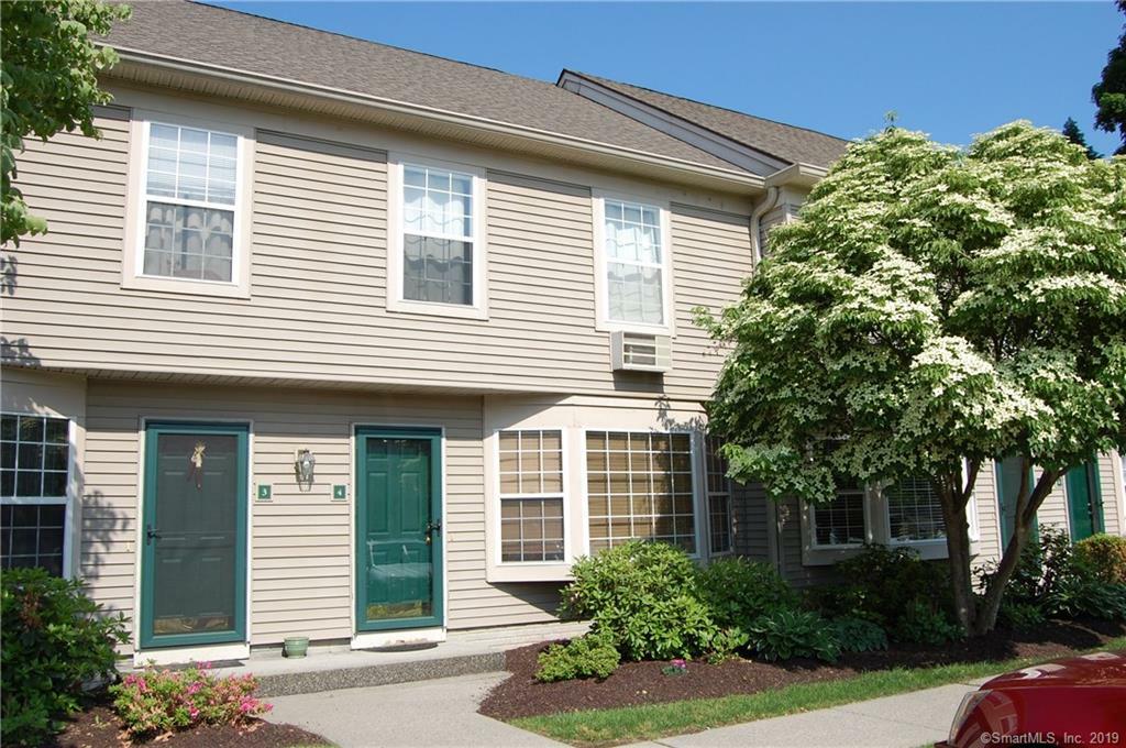 Property Photo: 4 Glen Ridge Court 4 CT 06776