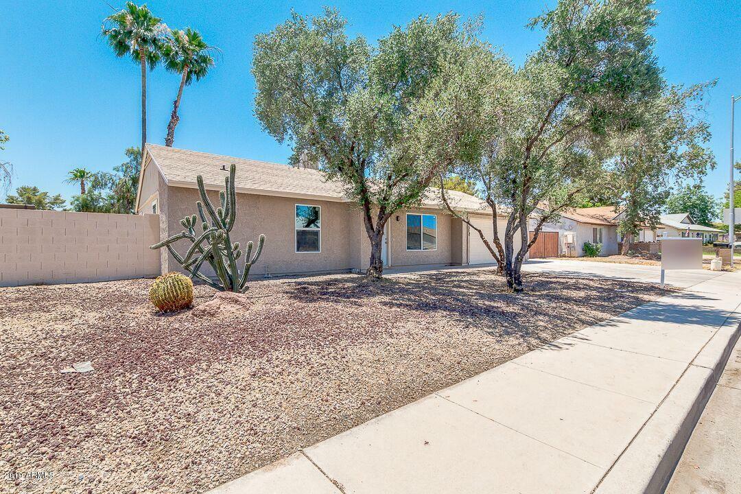 Property Photo:  827 E Halifax Street  AZ 85203 