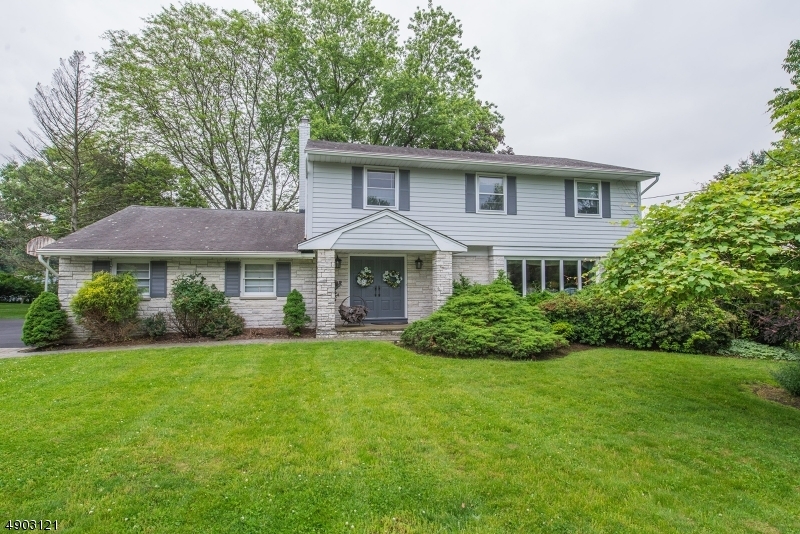 Property Photo:  16 Ruskin Ct  NJ 07470 