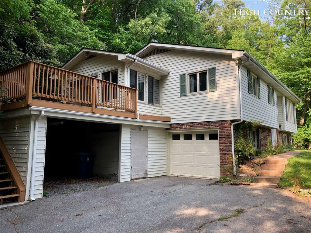 Property Photo:  625 Dogwood Road  NC 28607 