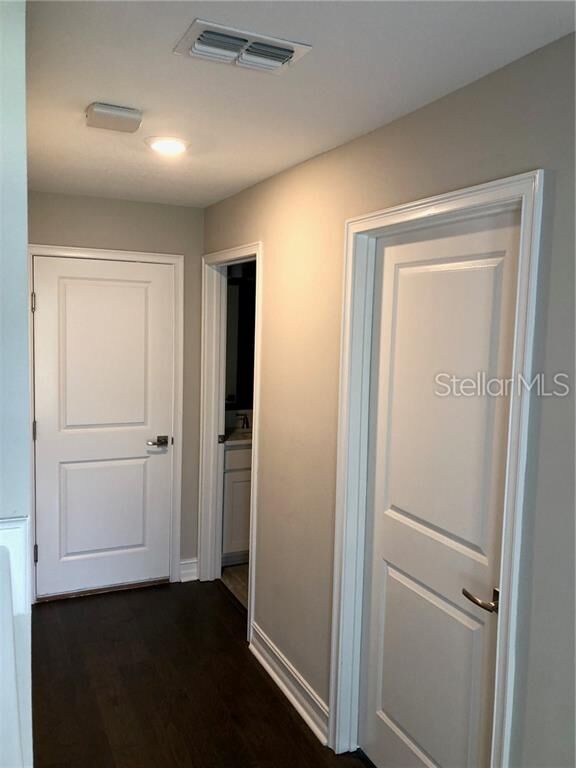 Property Photo:  4931 W Paul Avenue 6  FL 33611 