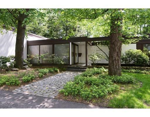 Property Photo: 28 Aylesbury Rd MA 01609