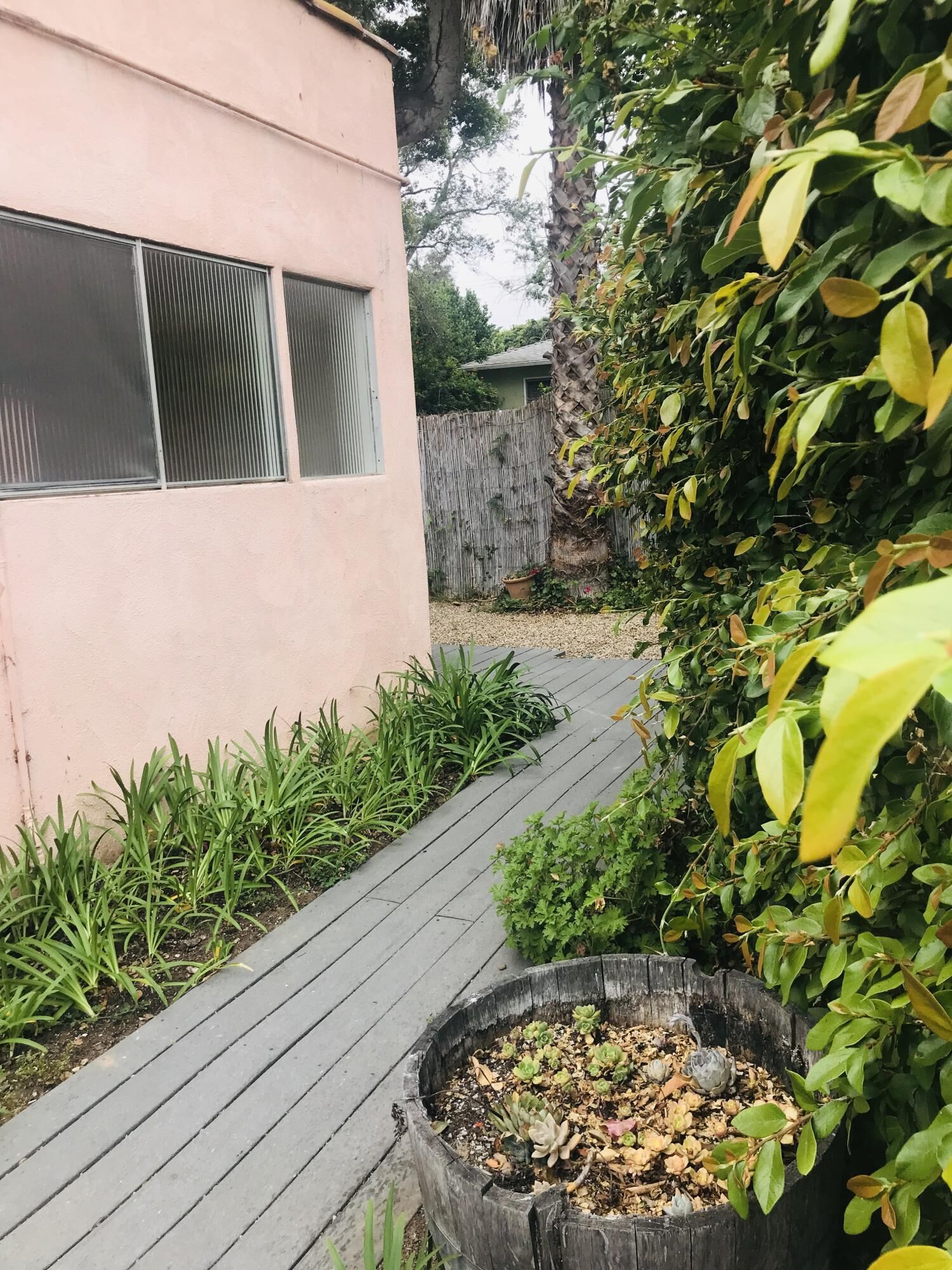 Property Photo:  269 Oak Rd  CA 93108 