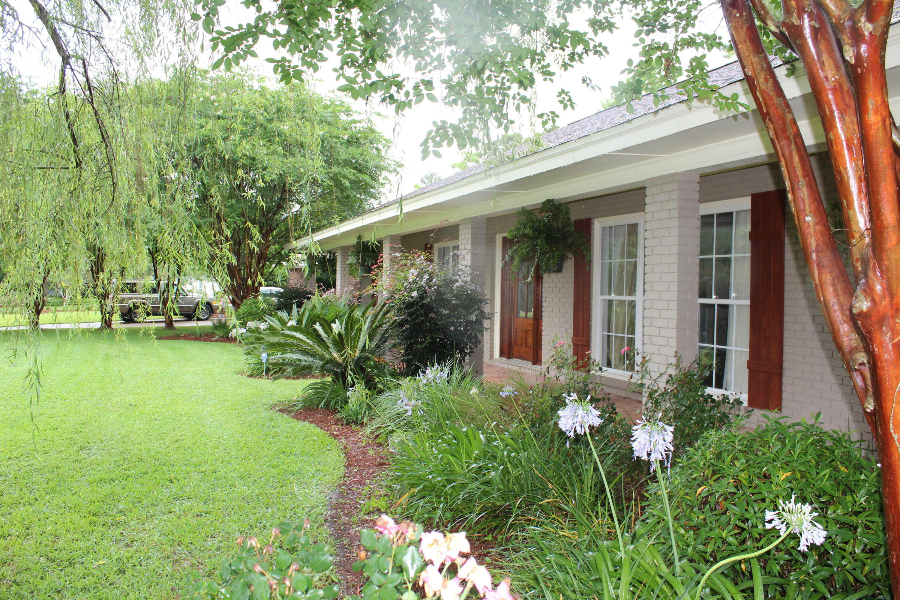 Property Photo:  2 Bayou View Drive  MS 39507 