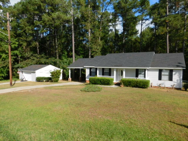 Property Photo:  406 Shadowmoor Circle  GA 30824 