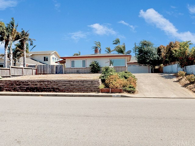 Property Photo:  1049 Bay Oaks Drive  CA 93402 