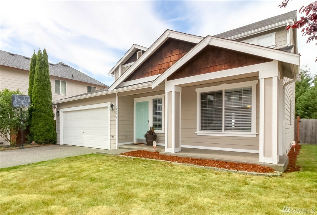 Property Photo:  14300 SE 282nd St  WA 98042 