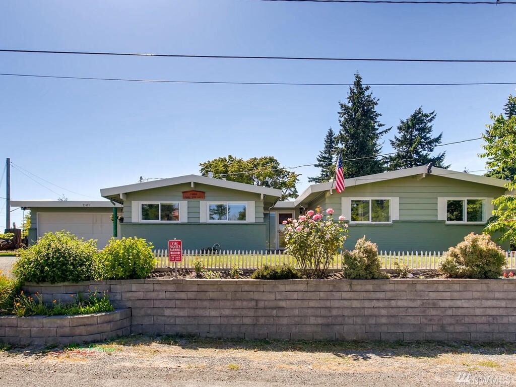 Property Photo:  23459 27th Ave S  WA 98198 