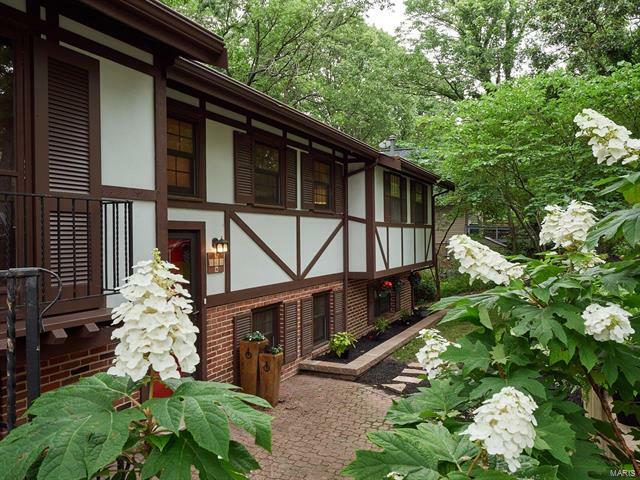 Property Photo: 463 Goethe Avenue 63122