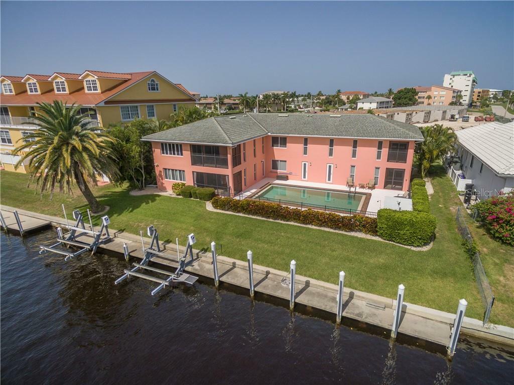 Property Photo:  1416 Park Beach Circle C  FL 33950 