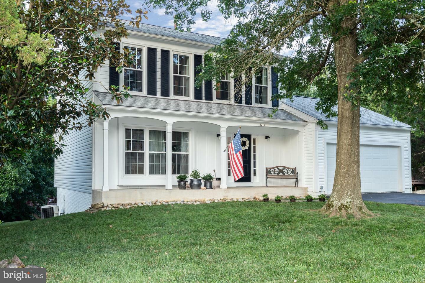 Property Photo: 13215 Oak Farm Drive VA 22192