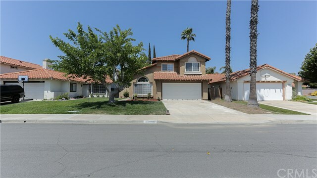 Property Photo:  25084 Via Las Lomas  CA 92562 