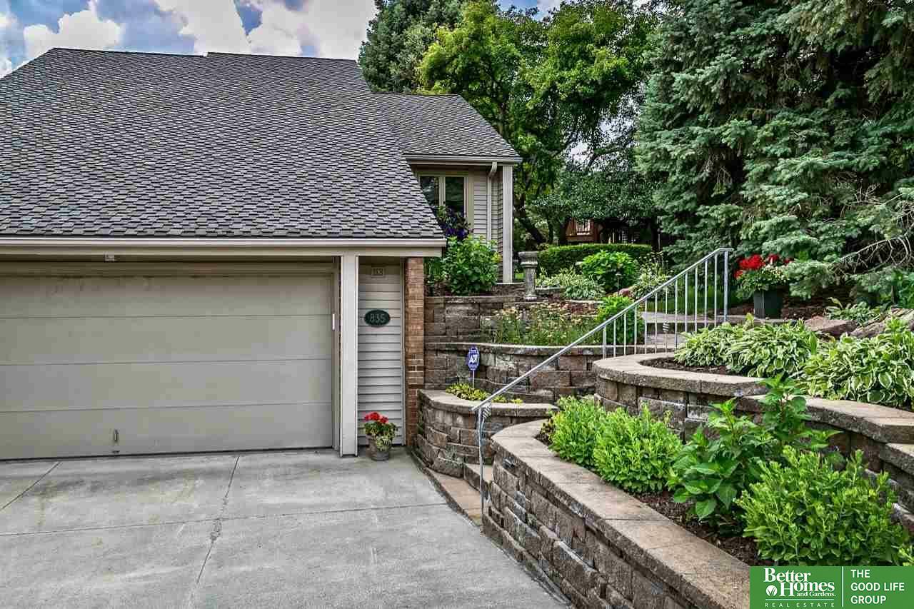 Property Photo:  835 S 112th  NE 68154 