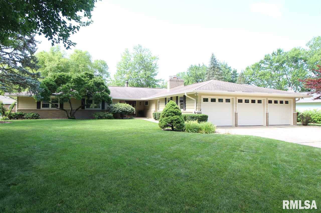 Property Photo:  124 E Coventry  IL 61614 