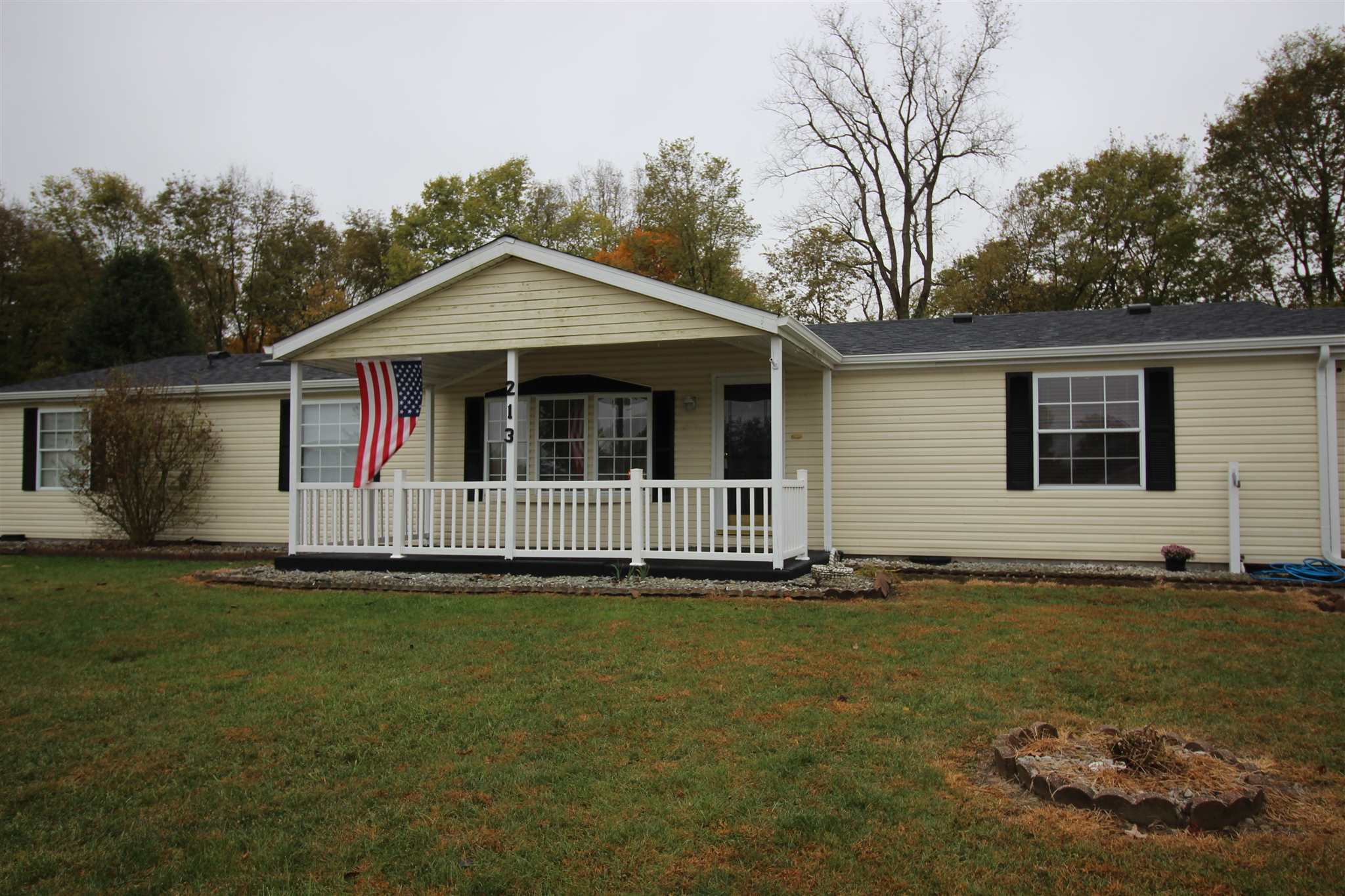 Property Photo:  213 S Winter Drive  IN 47362-8941 