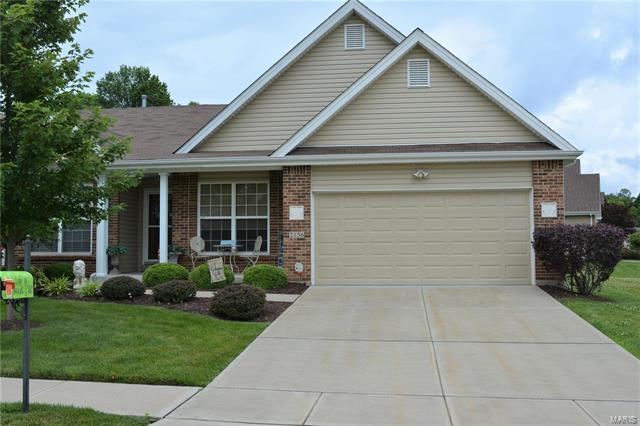 Property Photo: 2156 Long Glen Ln #16B 63010