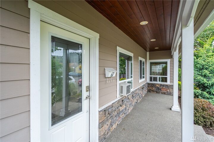 Property Photo: 67 SW Cascade St WA 98532