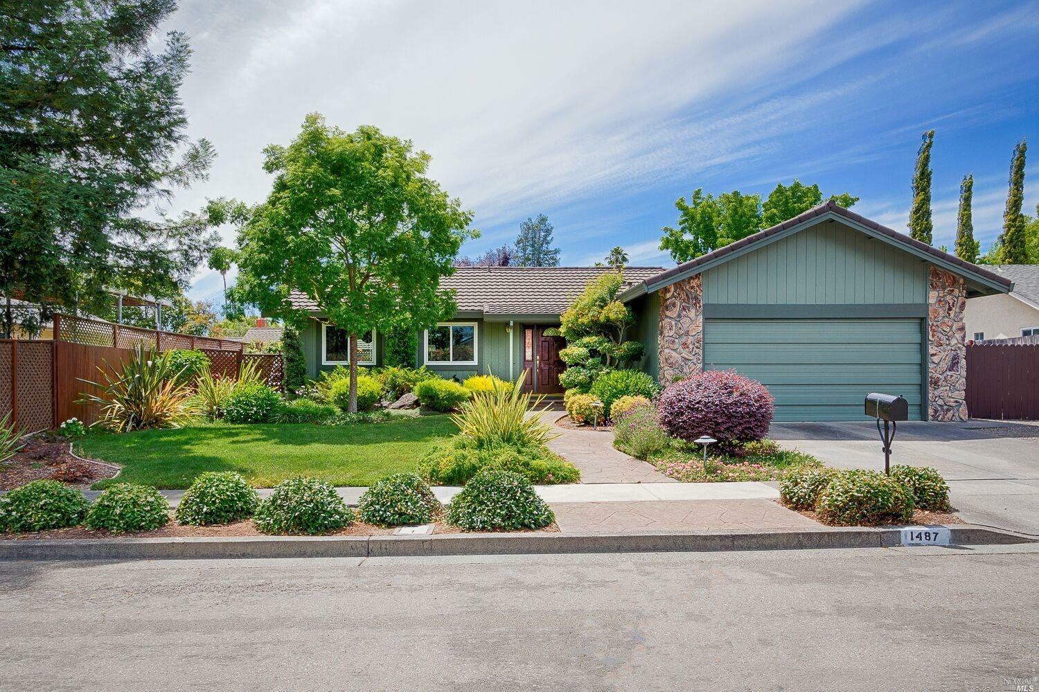 Property Photo:  1487 Aragon Court  CA 95403 