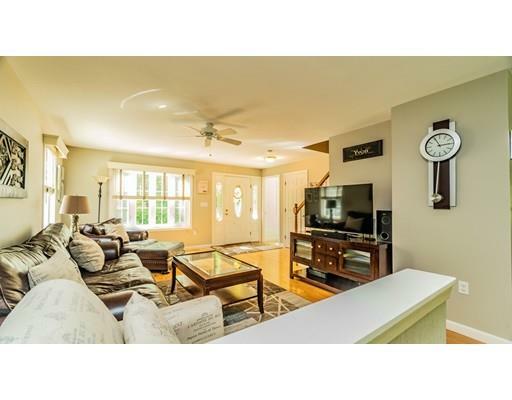 Property Photo: 5 Acorn St MA 01028