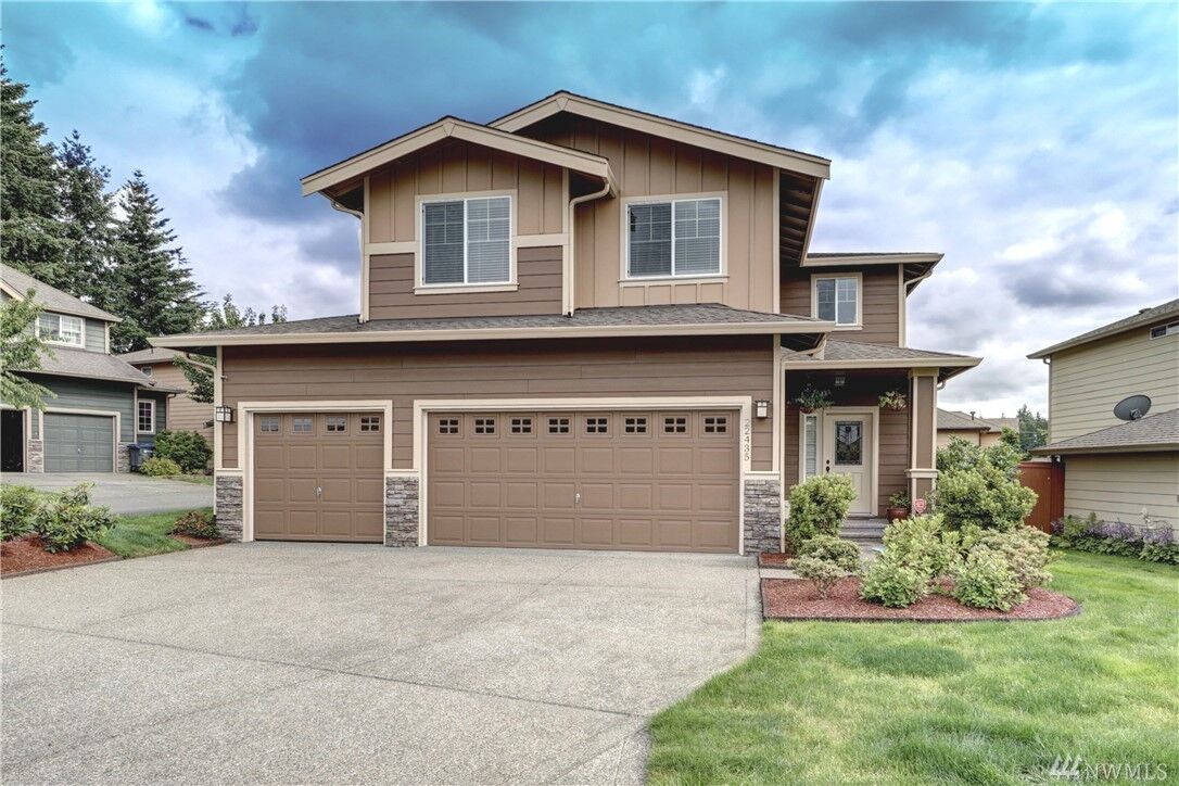 Property Photo: 22435 SE 281st Ct WA 98038