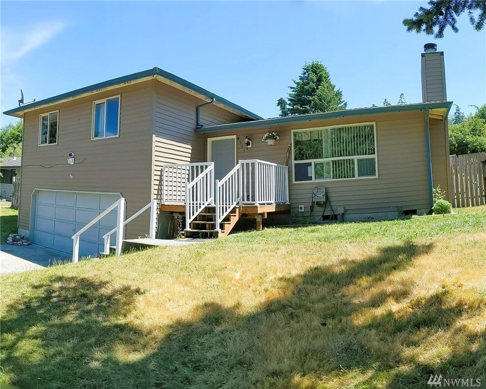 Property Photo: 4993 Deception Cir WA 98277