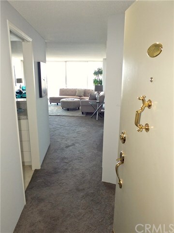 Property Photo: 700 E Ocean Boulevard 2902 CA 90802