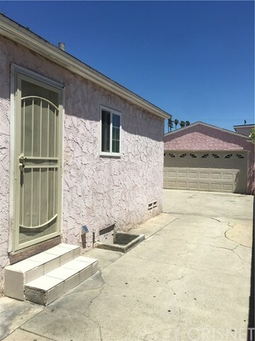 Property Photo:  4153 W 106th Street  CA 90304 