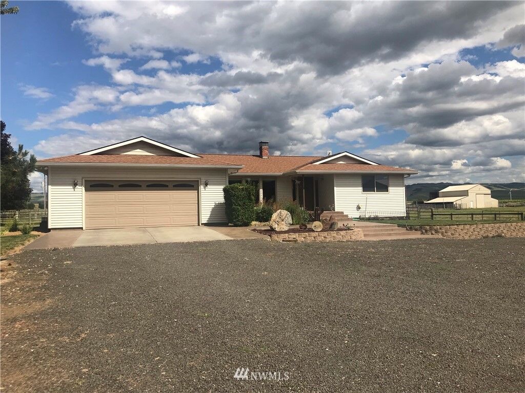 Property Photo: 3435 Ranch Road WA 99362