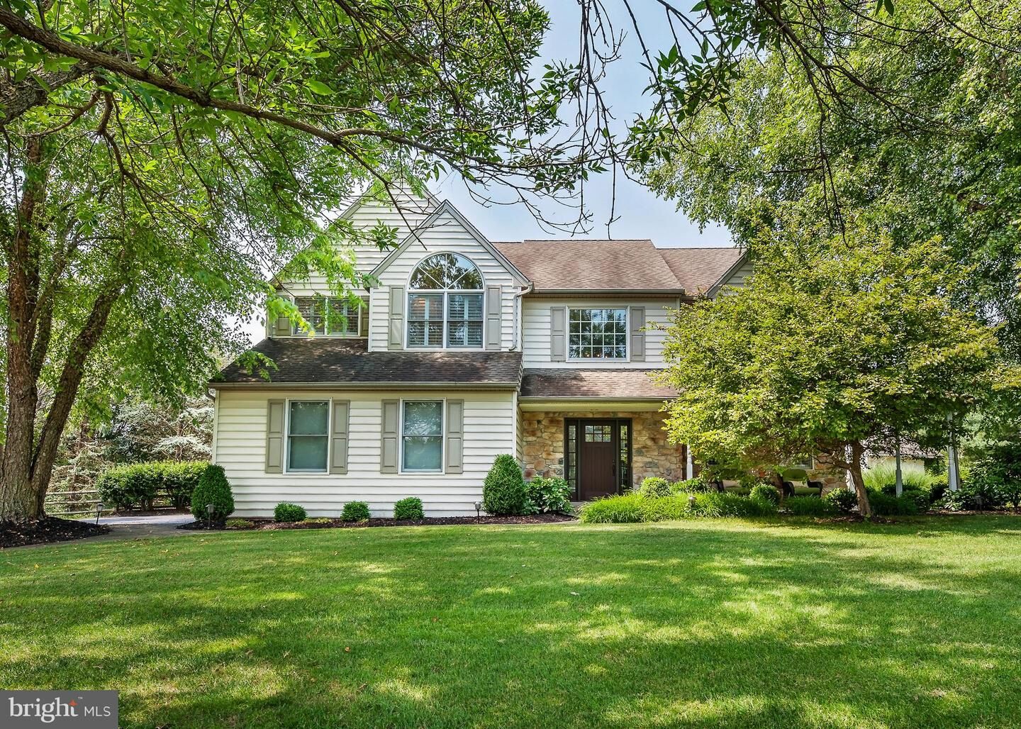 Property Photo: 1512 Green Valley Drive PA 19426