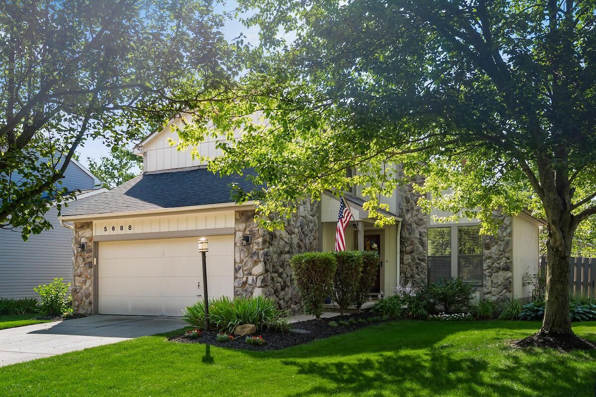 Property Photo:  5688 Keating Drive  OH 43016 