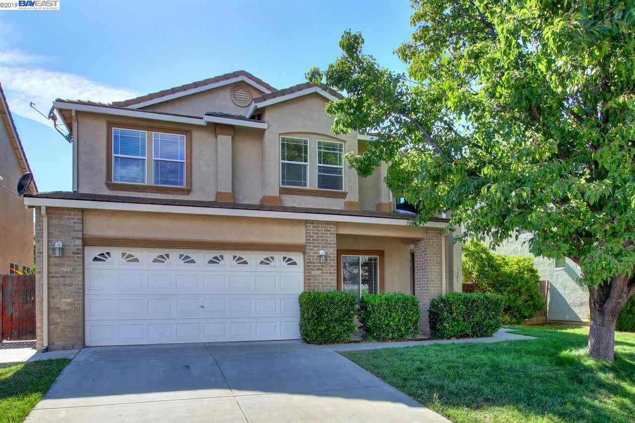 Property Photo: 3743 Madrone Way CA 95834
