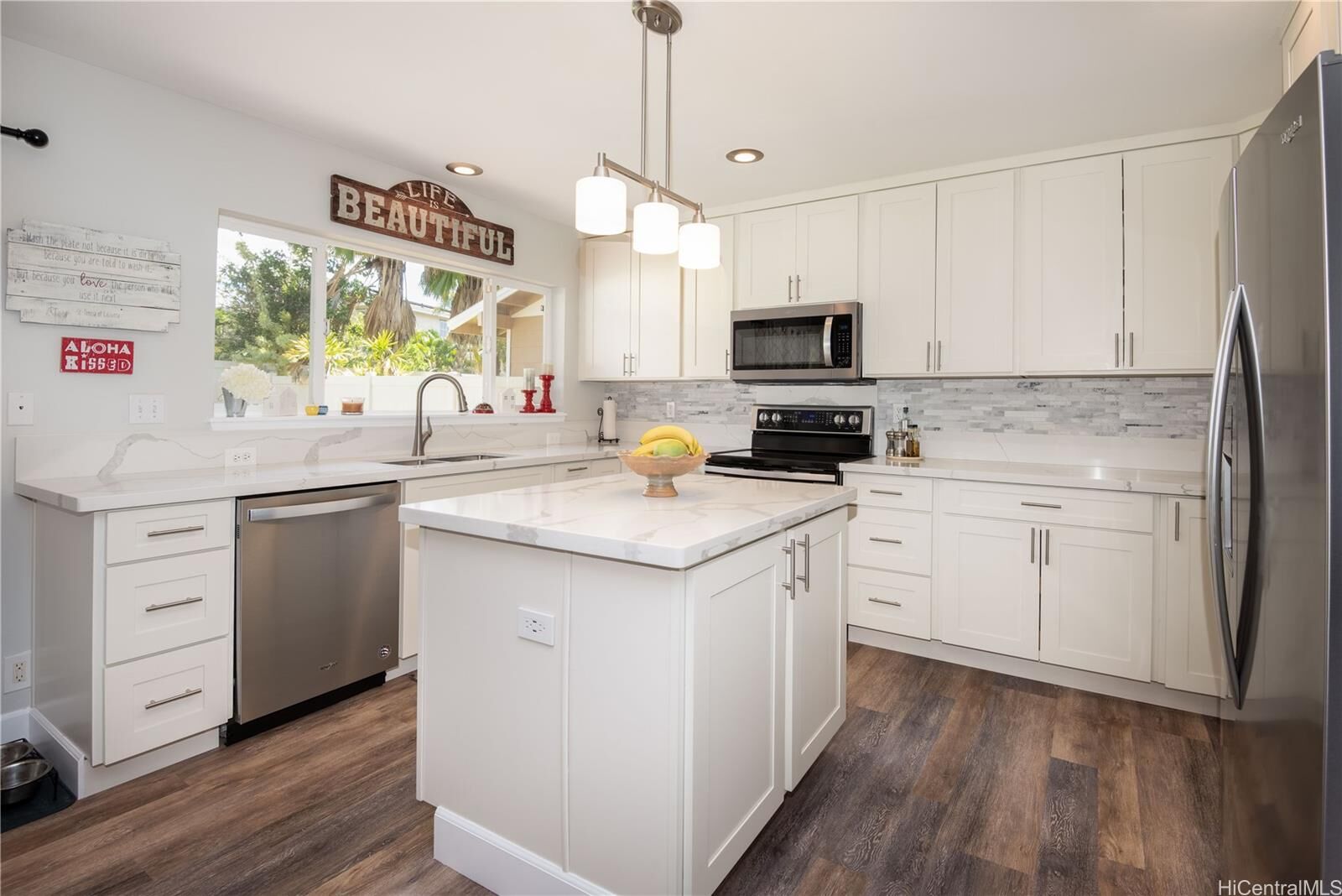 Property Photo:  91-340 Kamaehu Place  HI 96706 