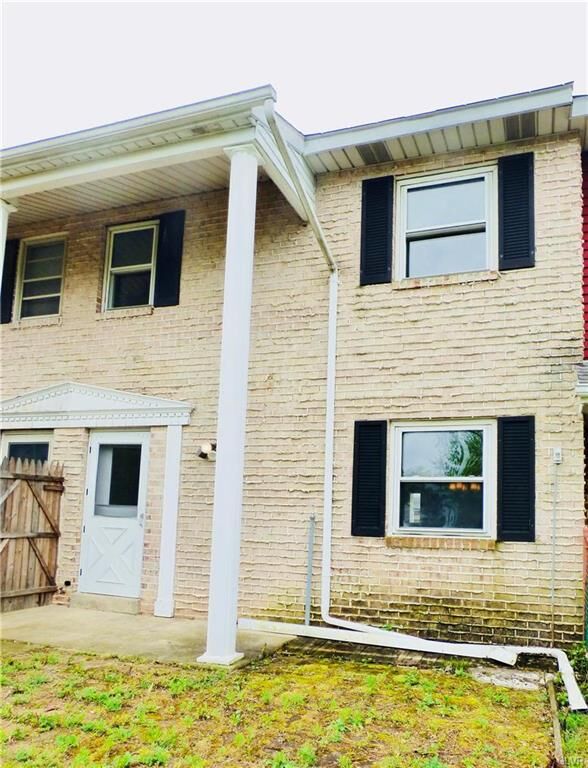 Property Photo:  2246 Dorothy Way  PA 18109 