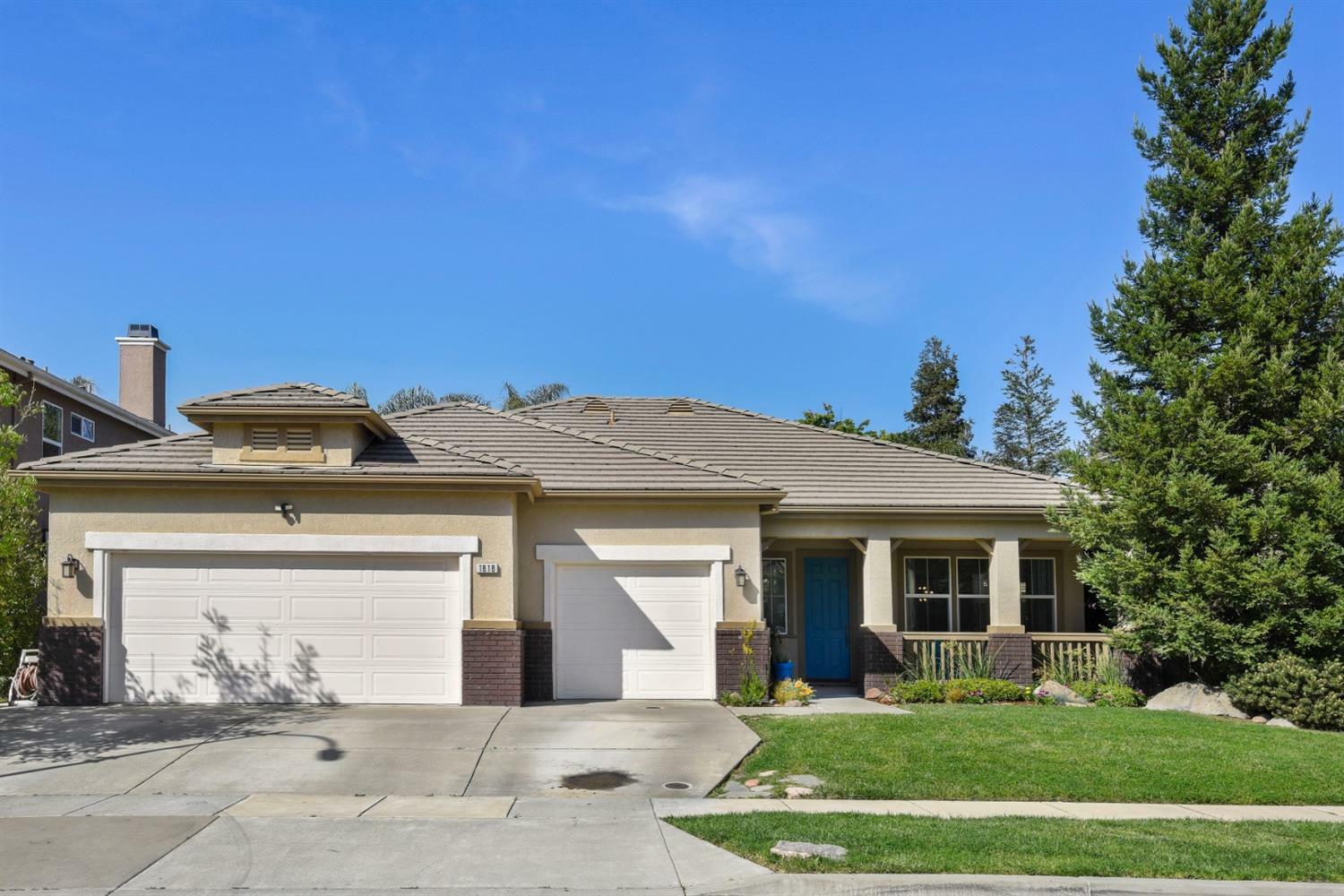 Property Photo:  1818 Trinity Way  CA 95691 