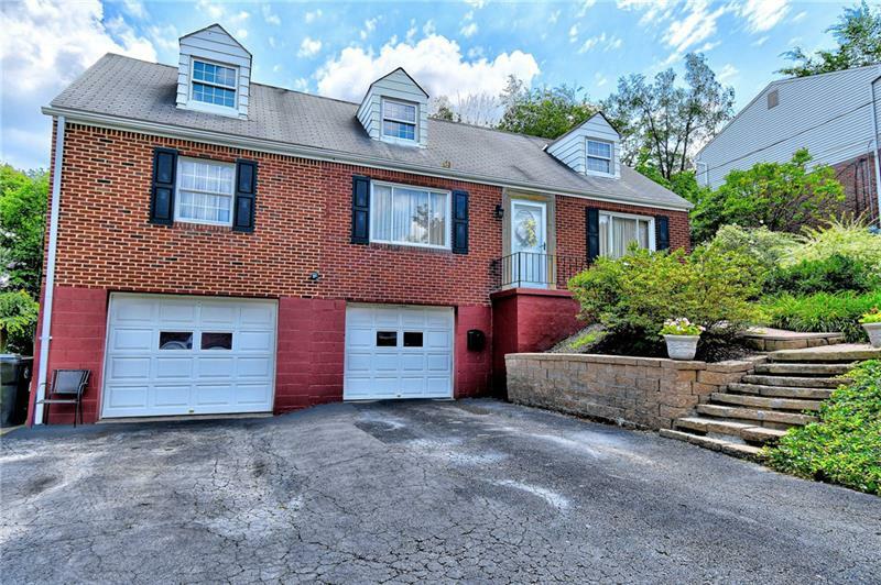 Property Photo:  227 Oaklyn Rd  PA 15102 