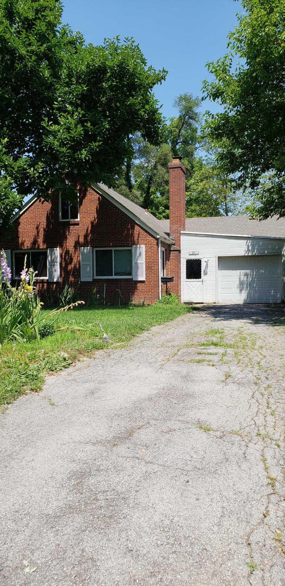 Property Photo:  394 E Kanawha Avenue  OH 43214 