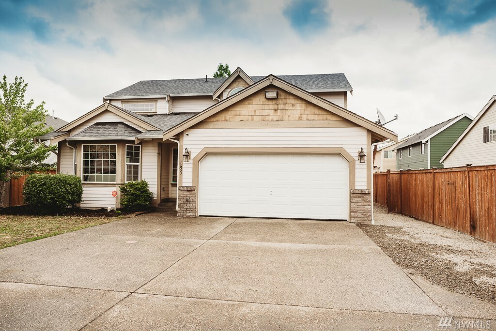 Property Photo: 18568 96th Avenue E WA 98375