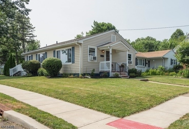 Property Photo:  85 Anderson St  NJ 08869 