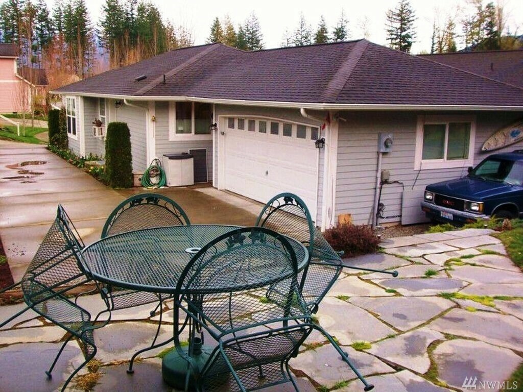 Property Photo:  34414 SE Osprey Ct  WA 98065 