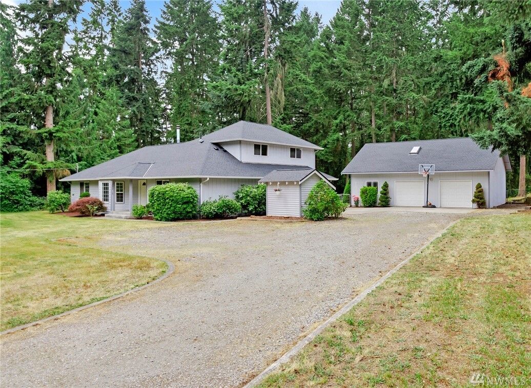 Property Photo: 28418 19 Ave E WA 98580