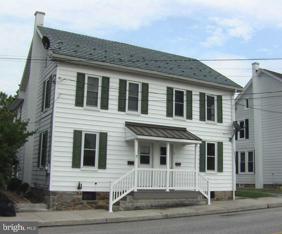 Property Photo:  18 N Chestnut Street  PA 17019 