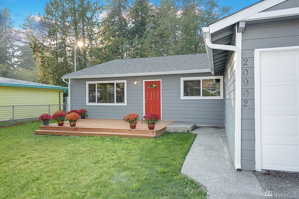 Property Photo:  20902 59th Place W  WA 98036 