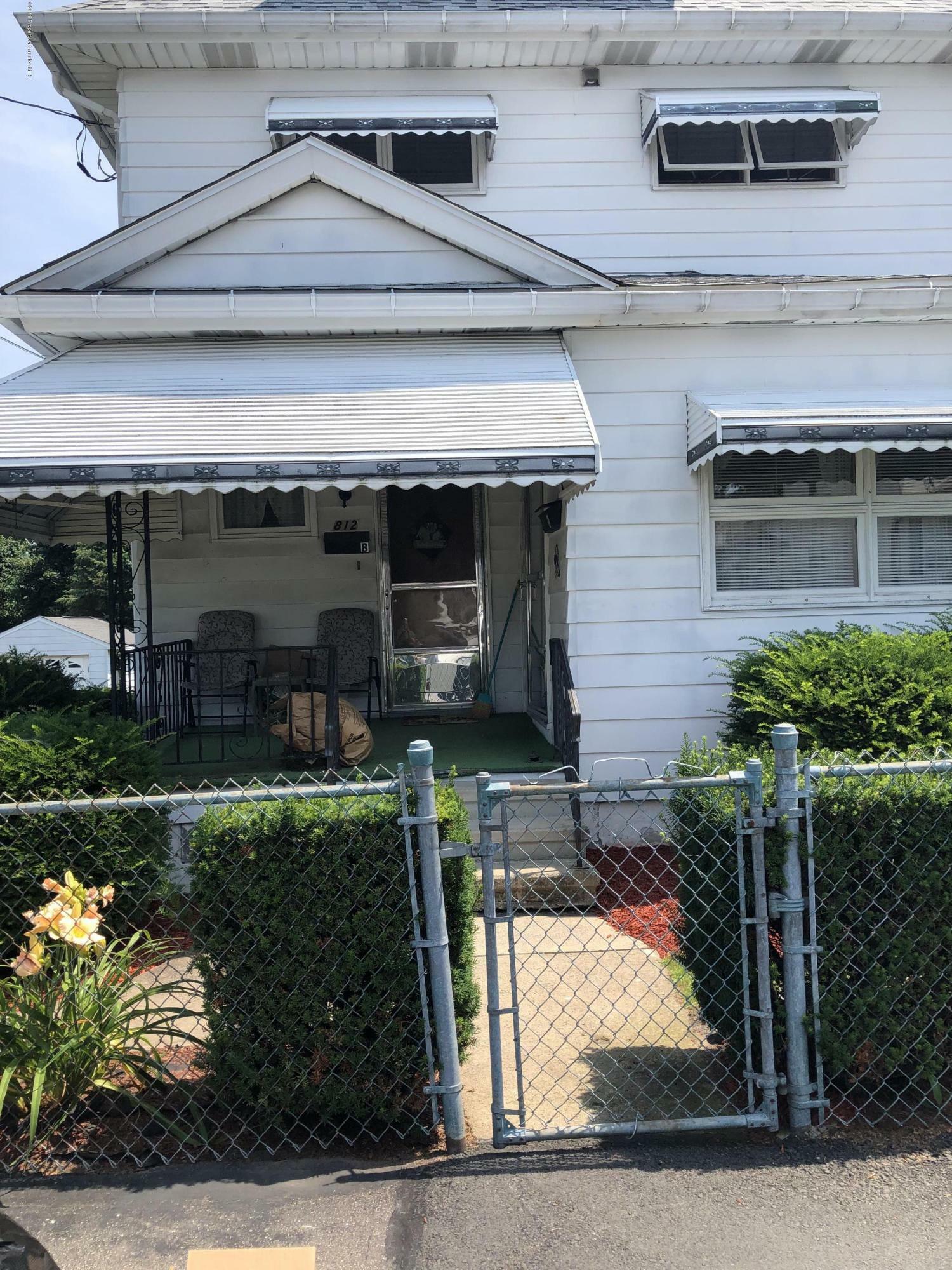 Property Photo:  812 Lincoln Street  PA 18519 