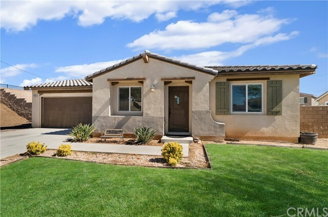 Property Photo: 27402 Mortensen CA 92584