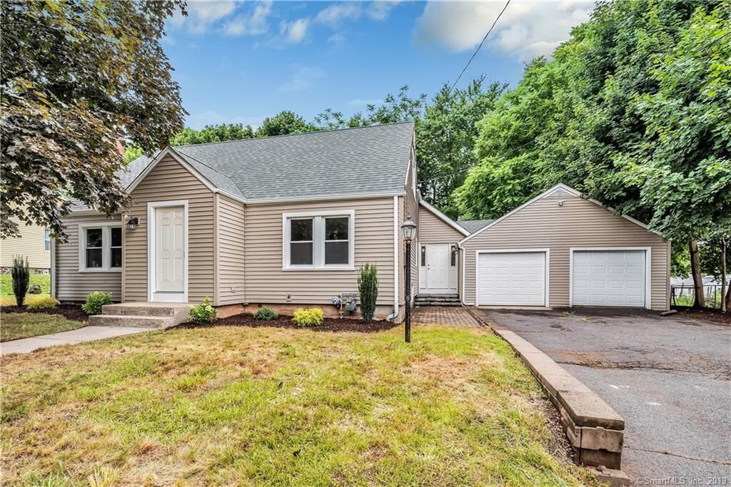Property Photo:  36 Stanley Court  CT 06051 