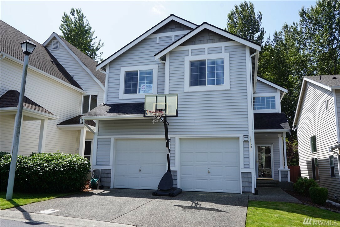 Property Photo:  17607 133rd Place SE  WA 98058 