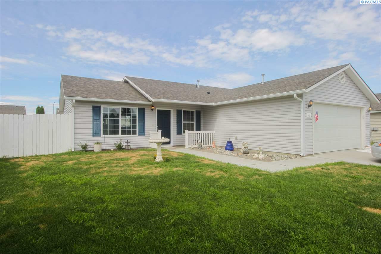 Property Photo:  8111 Wenatchee Ct  WA 99301 