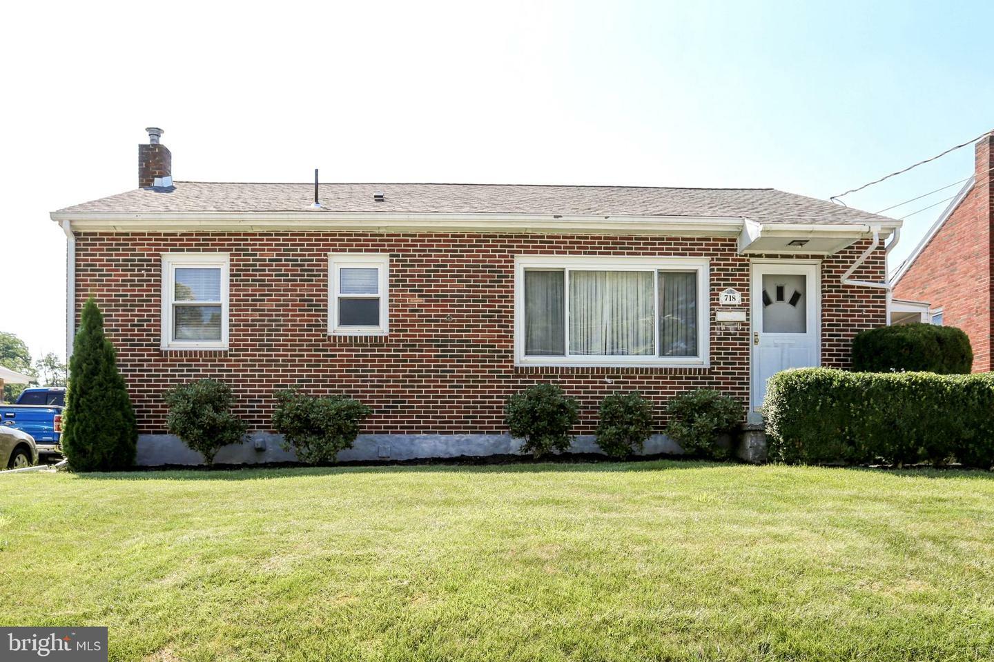 Property Photo:  718 Elkwood Drive  PA 17070 