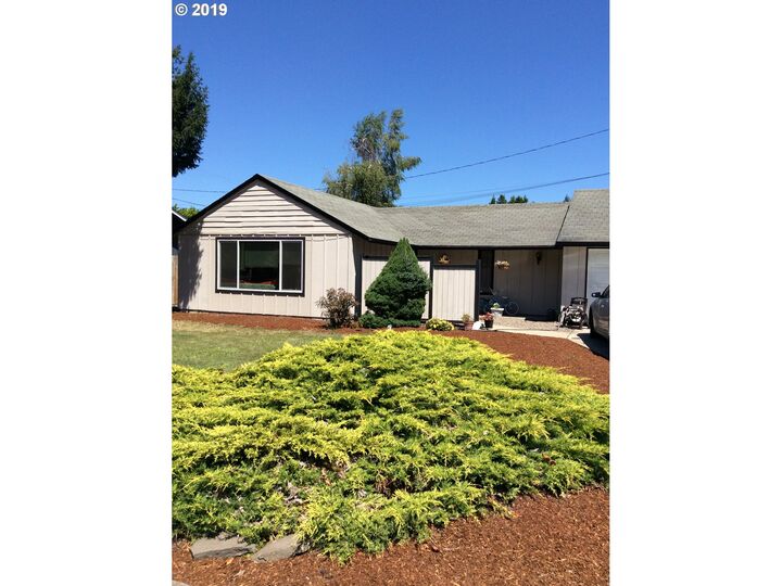 2405 Gilham Rd  Eugene OR 97408 photo